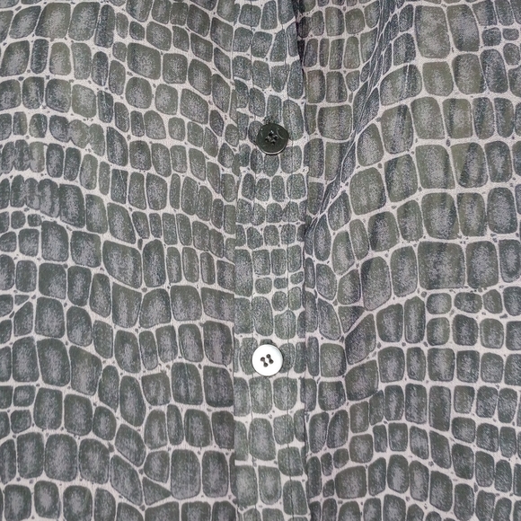 EXPRESS Blue Animal Print Button Up Long Sleeve Shirt Blouse Top - Picture 6 of 11